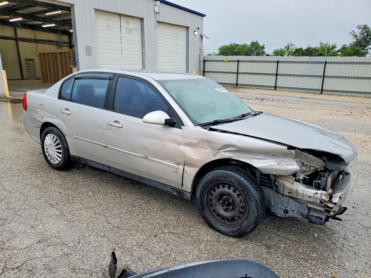 2008 CHEVROLET MALIBU LS photo 4