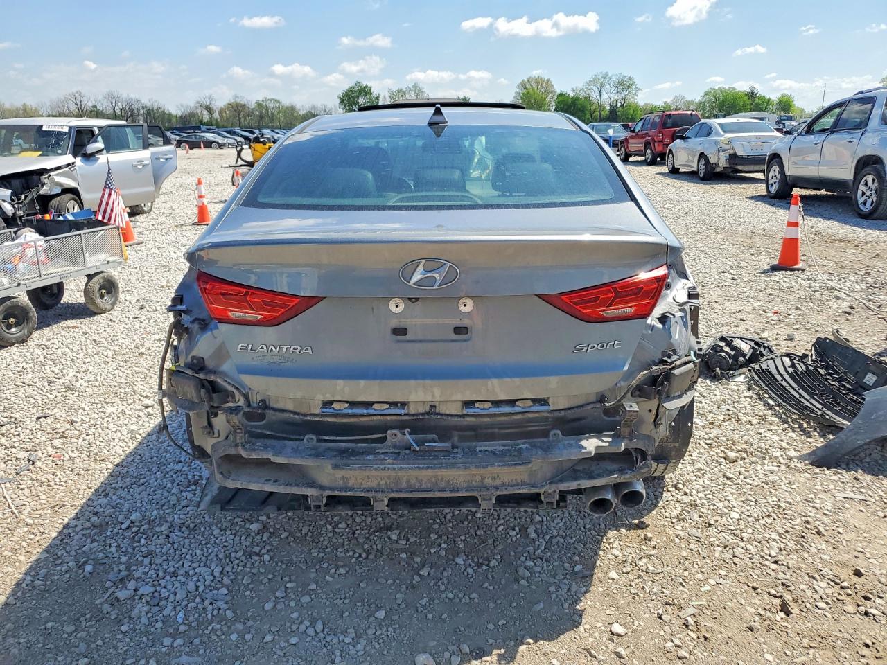 2018 HYUNDAI ELANTRA SPORT photo 6