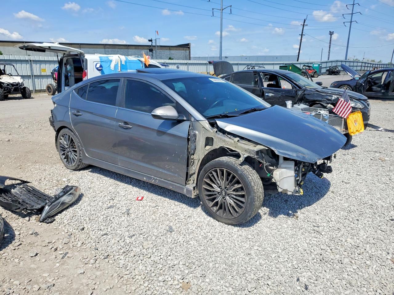 2018 HYUNDAI ELANTRA SPORT photo 4