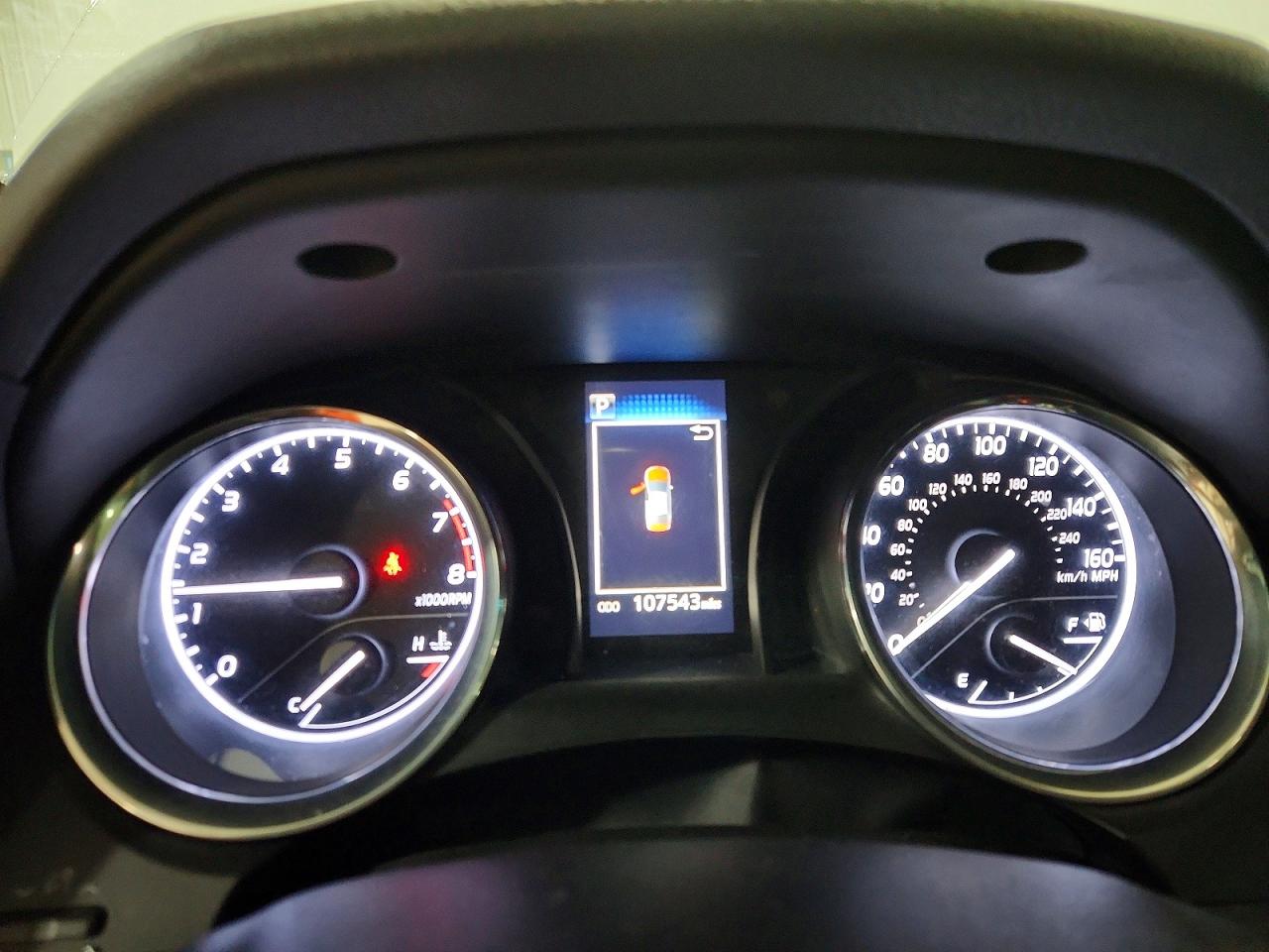 2019 TOYOTA CAMRY SE photo 25