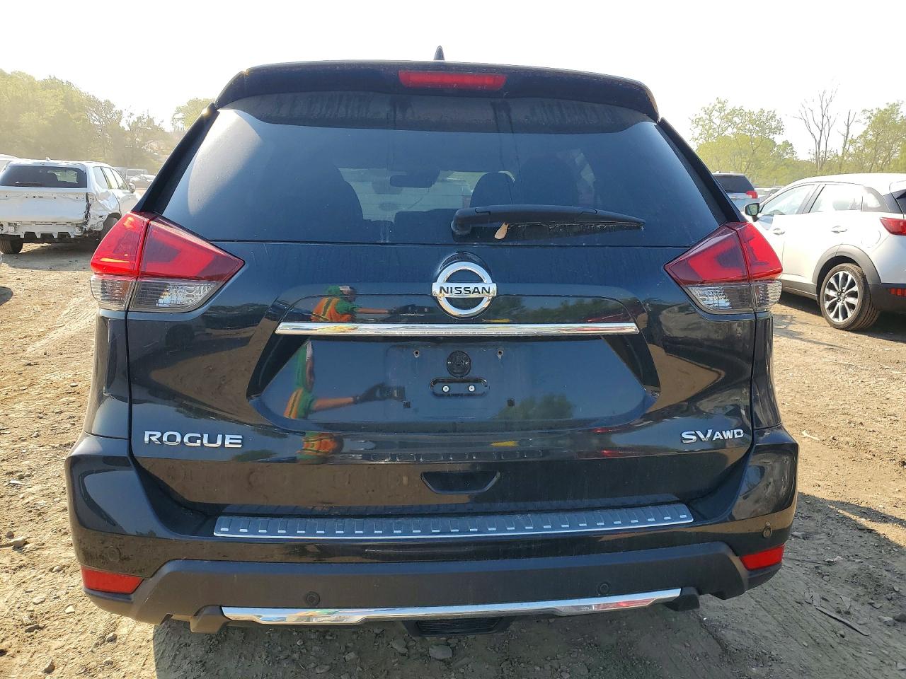 2019 NISSAN ROGUE SV photo 6