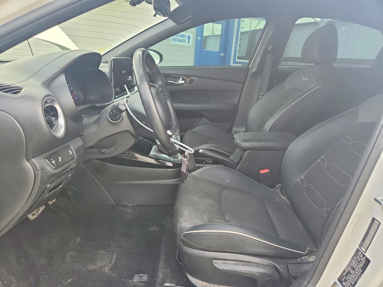 2023 KIA FORTE GT LINE photo 7