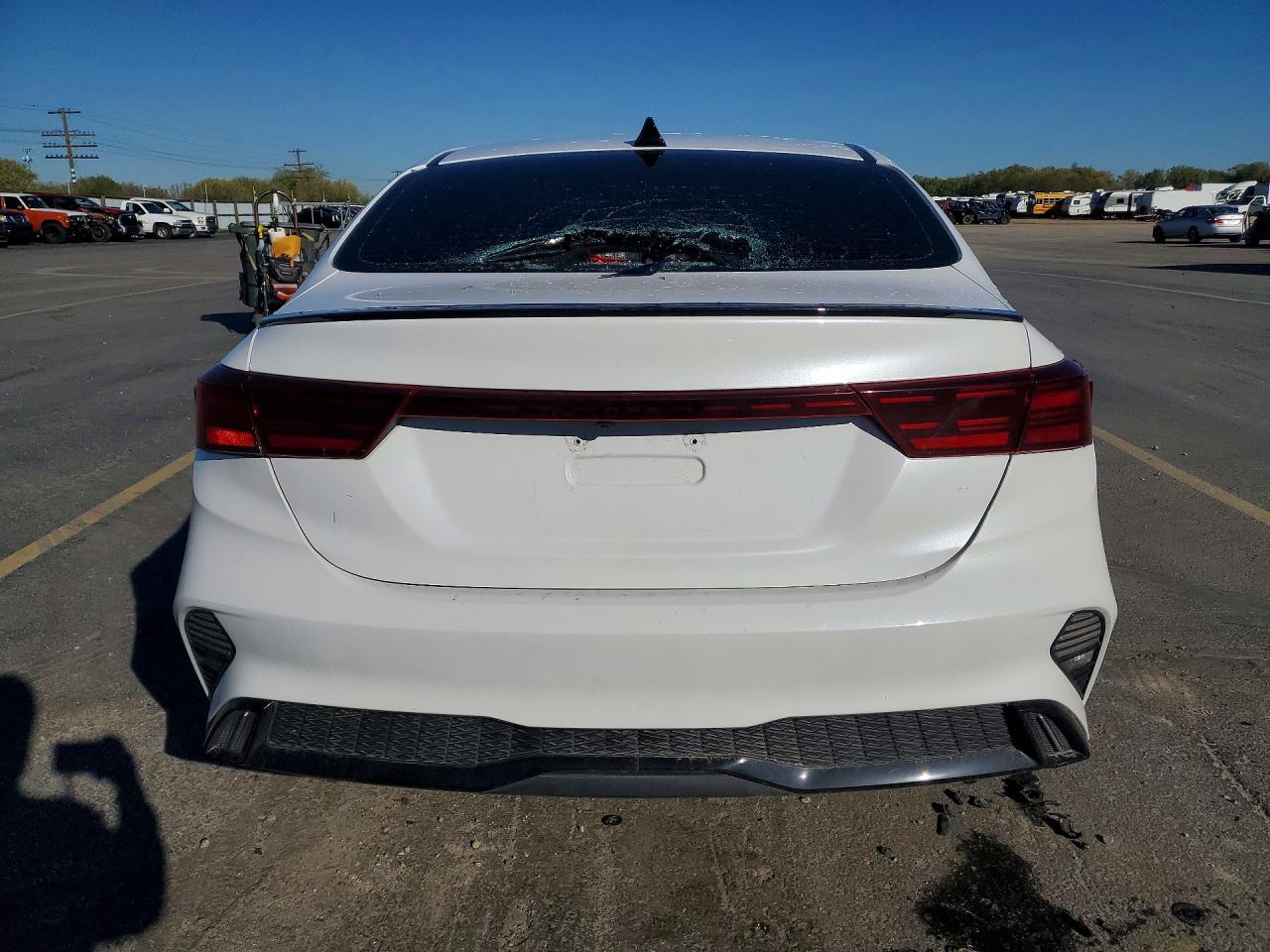 2023 KIA FORTE GT LINE photo 6