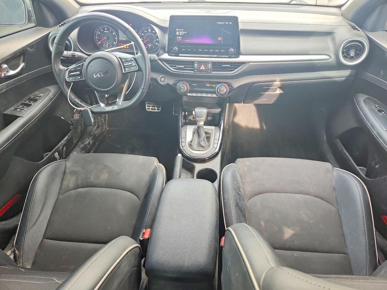 2023 KIA FORTE GT LINE photo 8