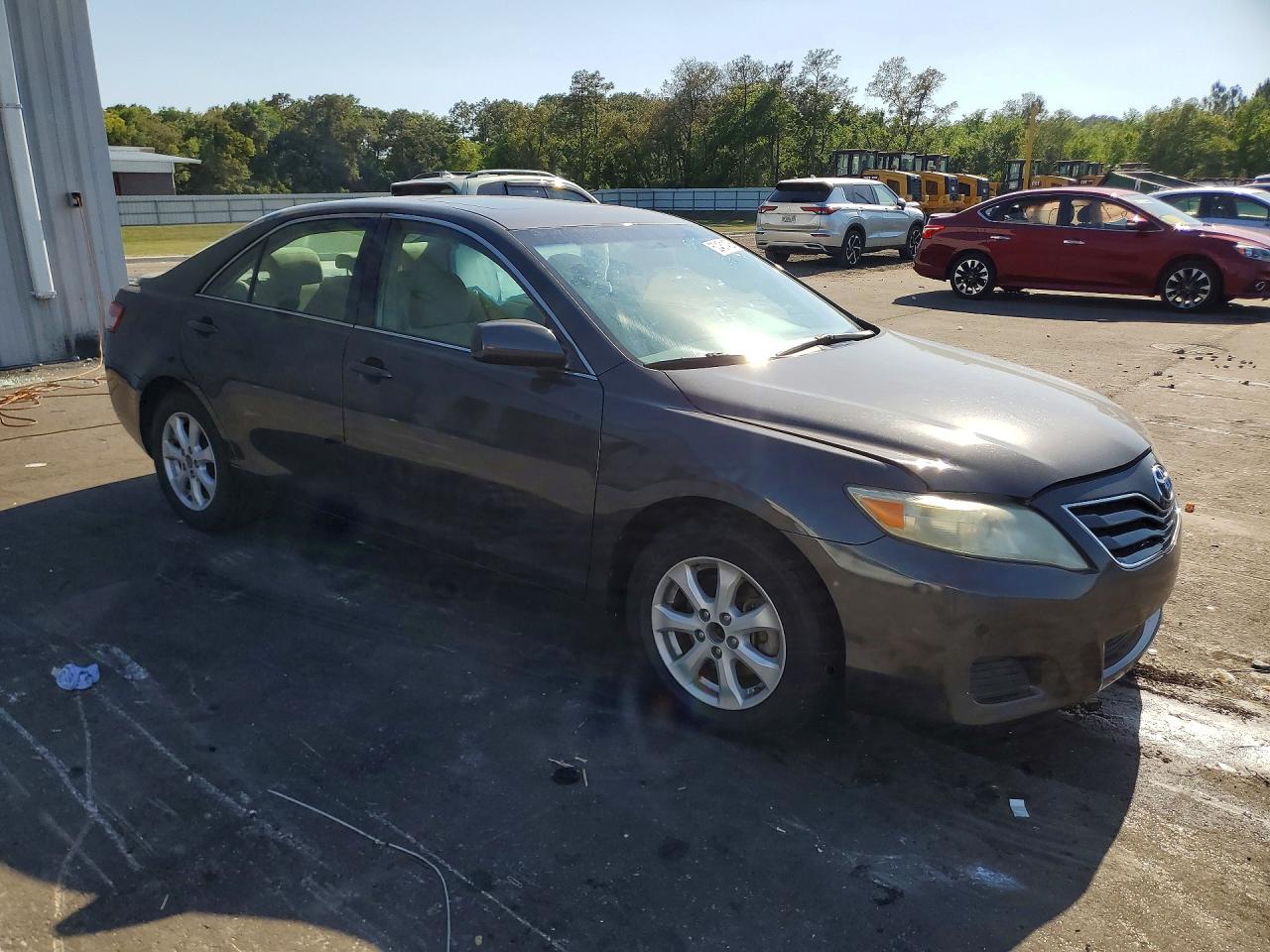 2011 TOYOTA CAMRY LE photo 7