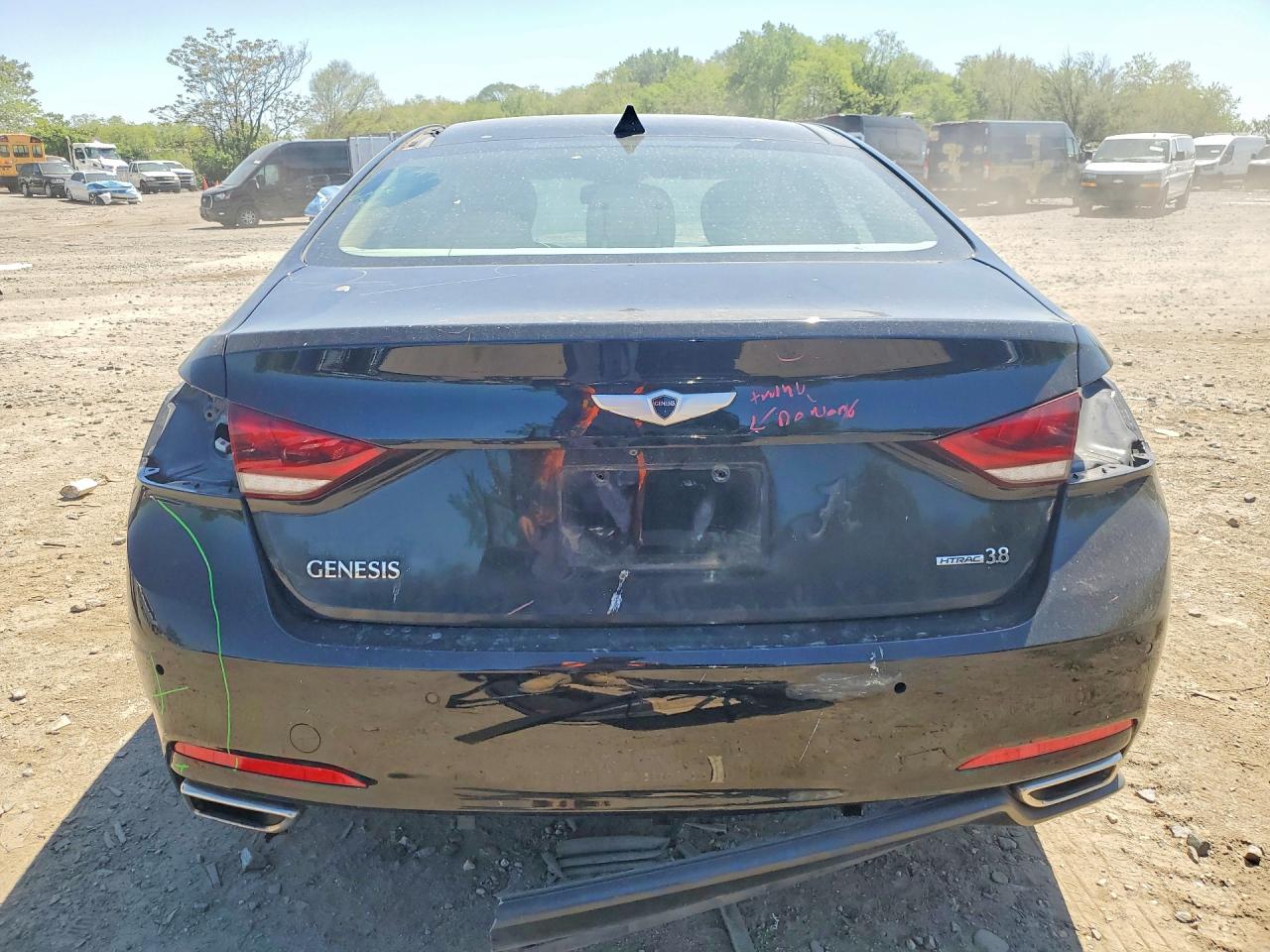 2015 HYUNDAI GENESIS 3.8L photo 11