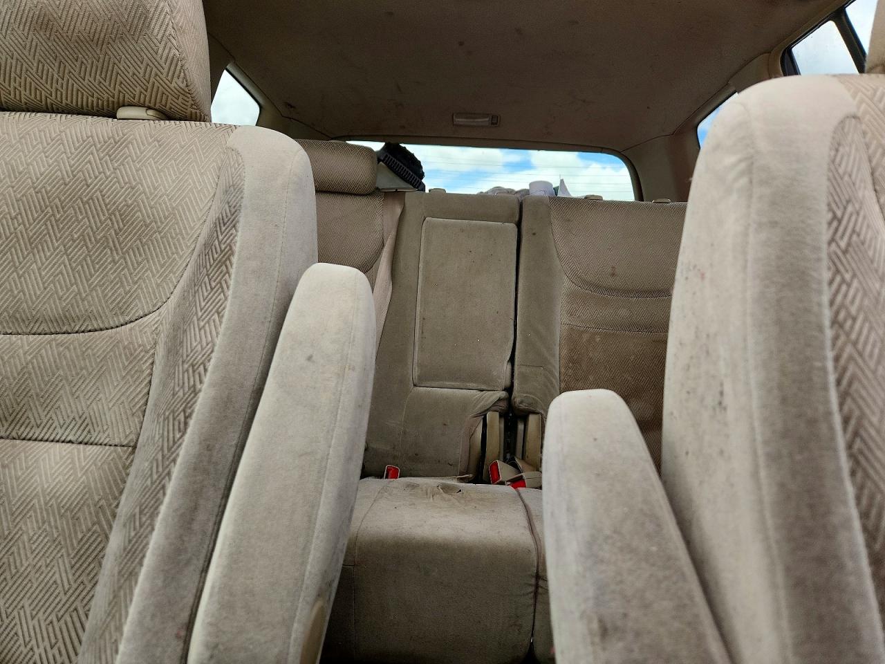 2003 TOYOTA HIGHLANDER LIMITED photo 28