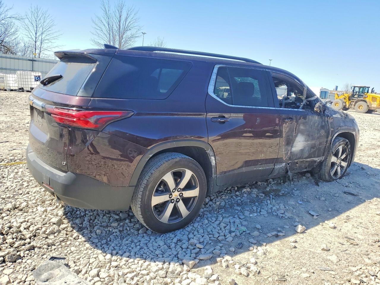 2023 CHEVROLET TRAVERSE LT photo 3