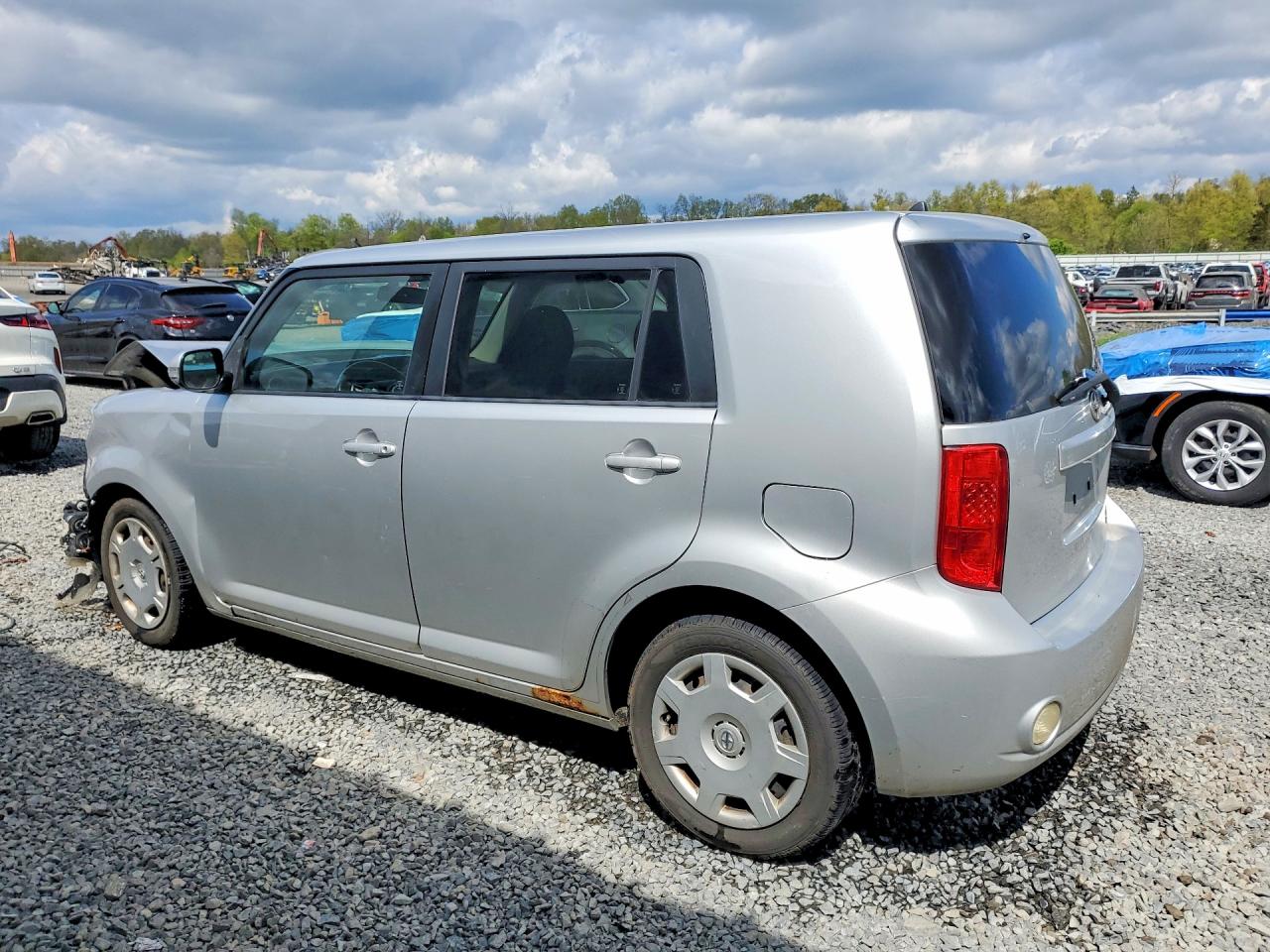 2008 TOYOTA SCION XB photo 2