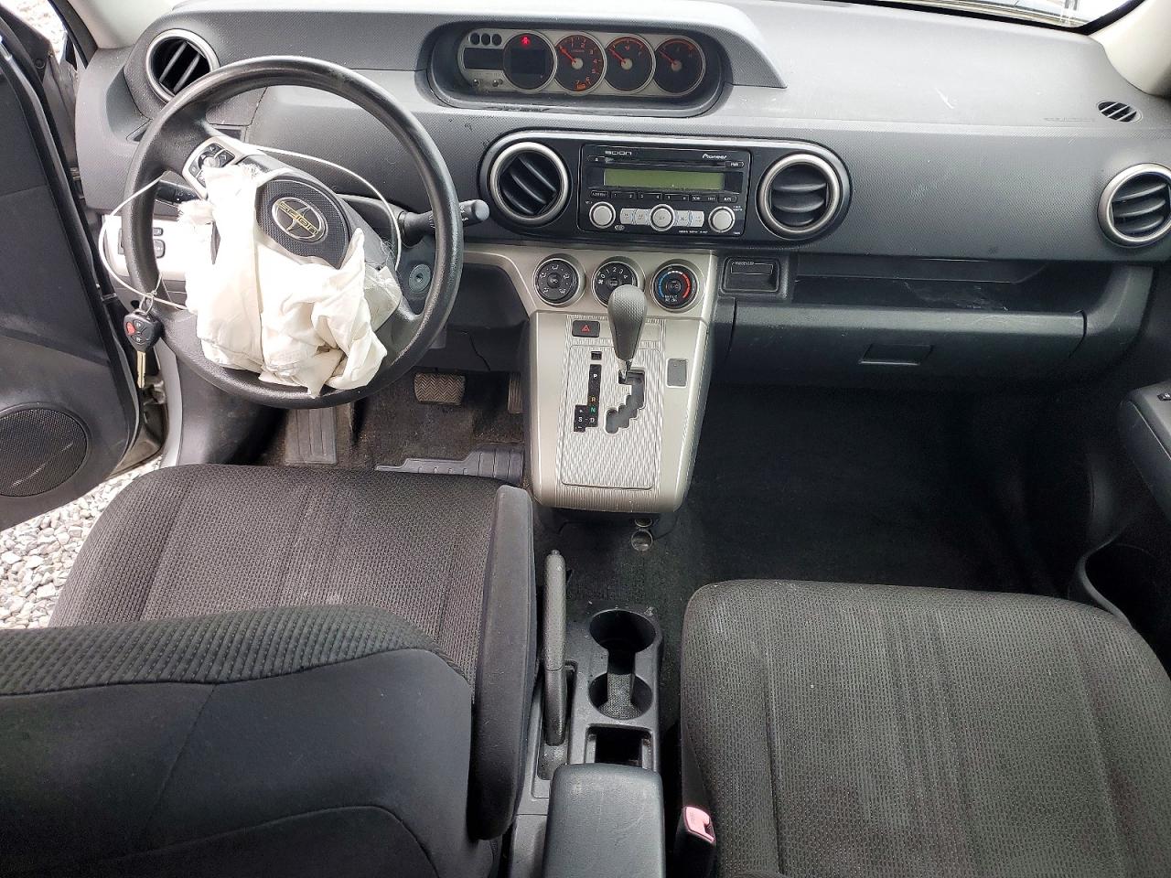 2008 TOYOTA SCION XB photo 8