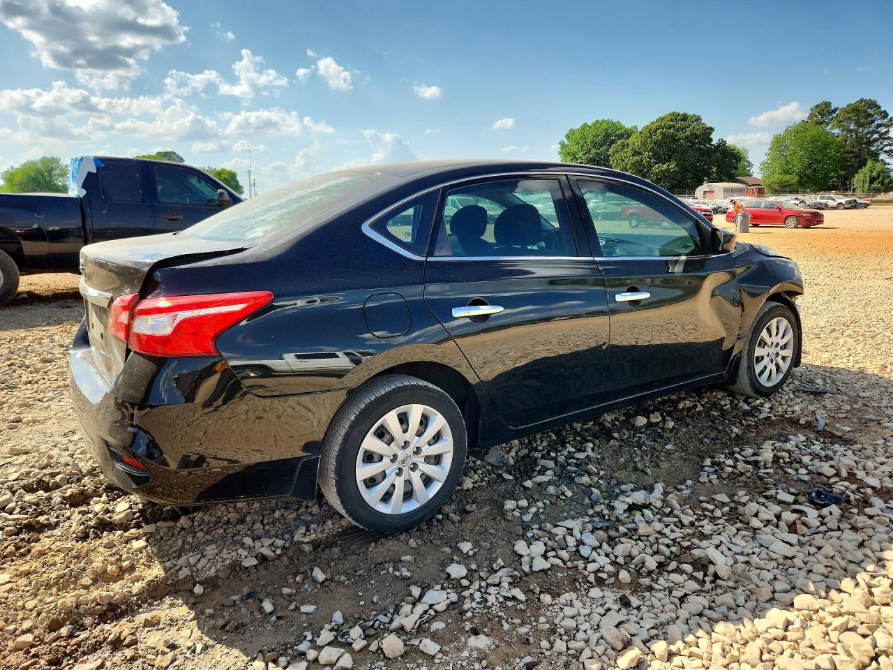 2019 NISSAN SENTRA S photo 5