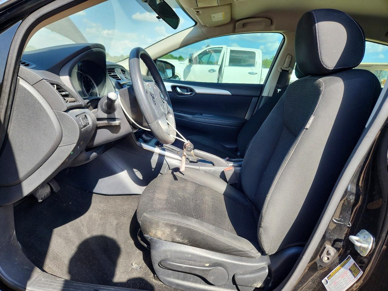 2019 NISSAN SENTRA S photo 13