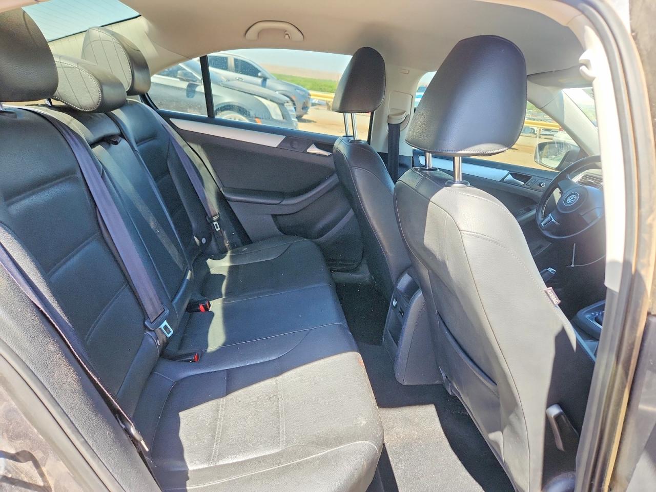 2013 VOLKSWAGEN JETTA SE photo 10