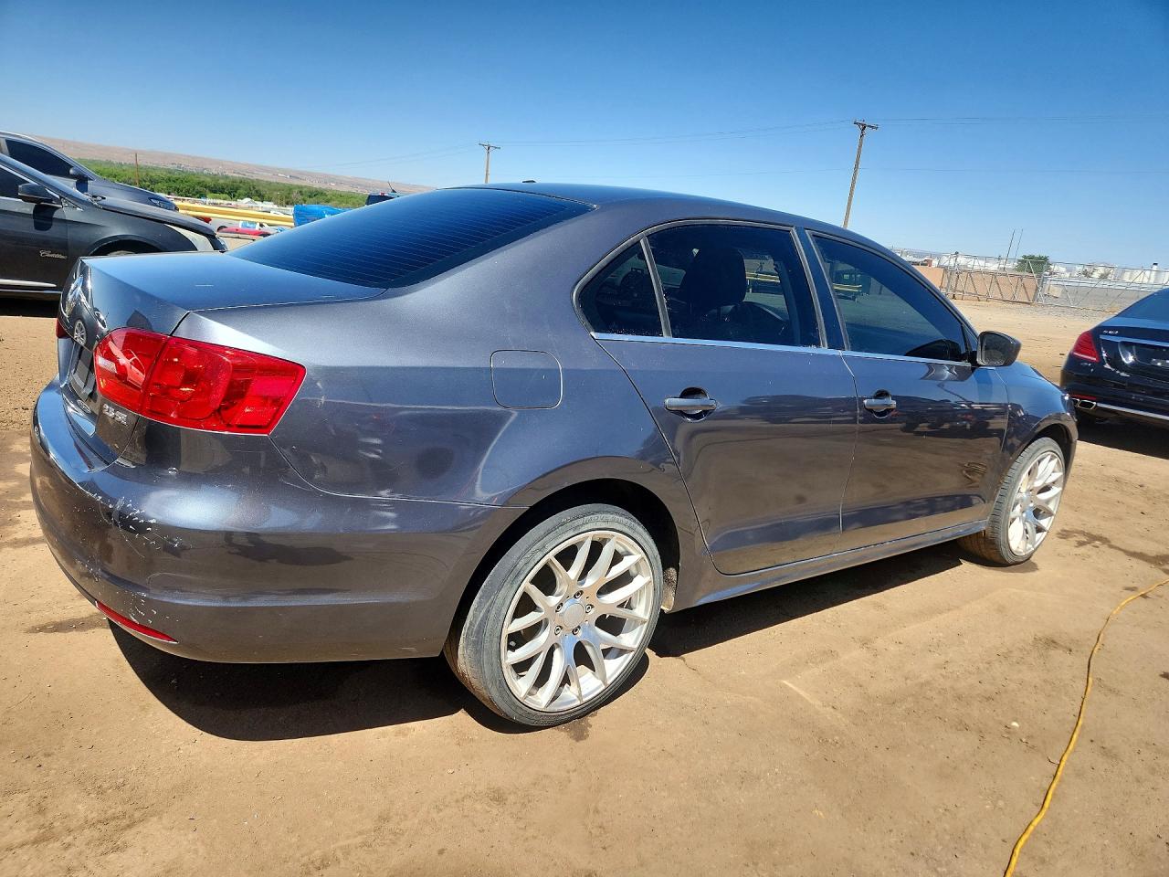 2013 VOLKSWAGEN JETTA SE photo 3