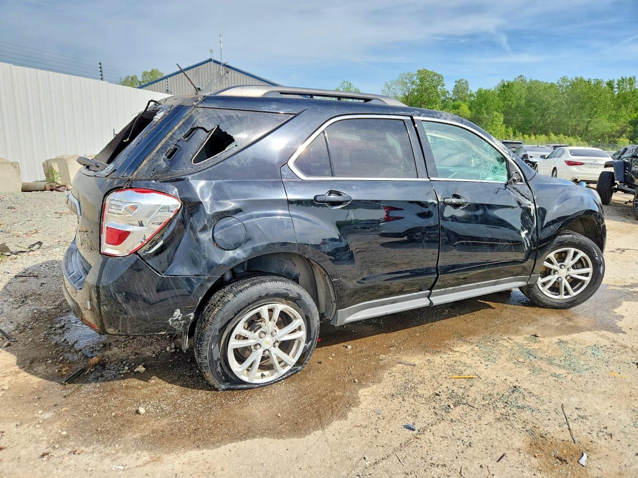 2017 CHEVROLET EQUINOX LT photo 3