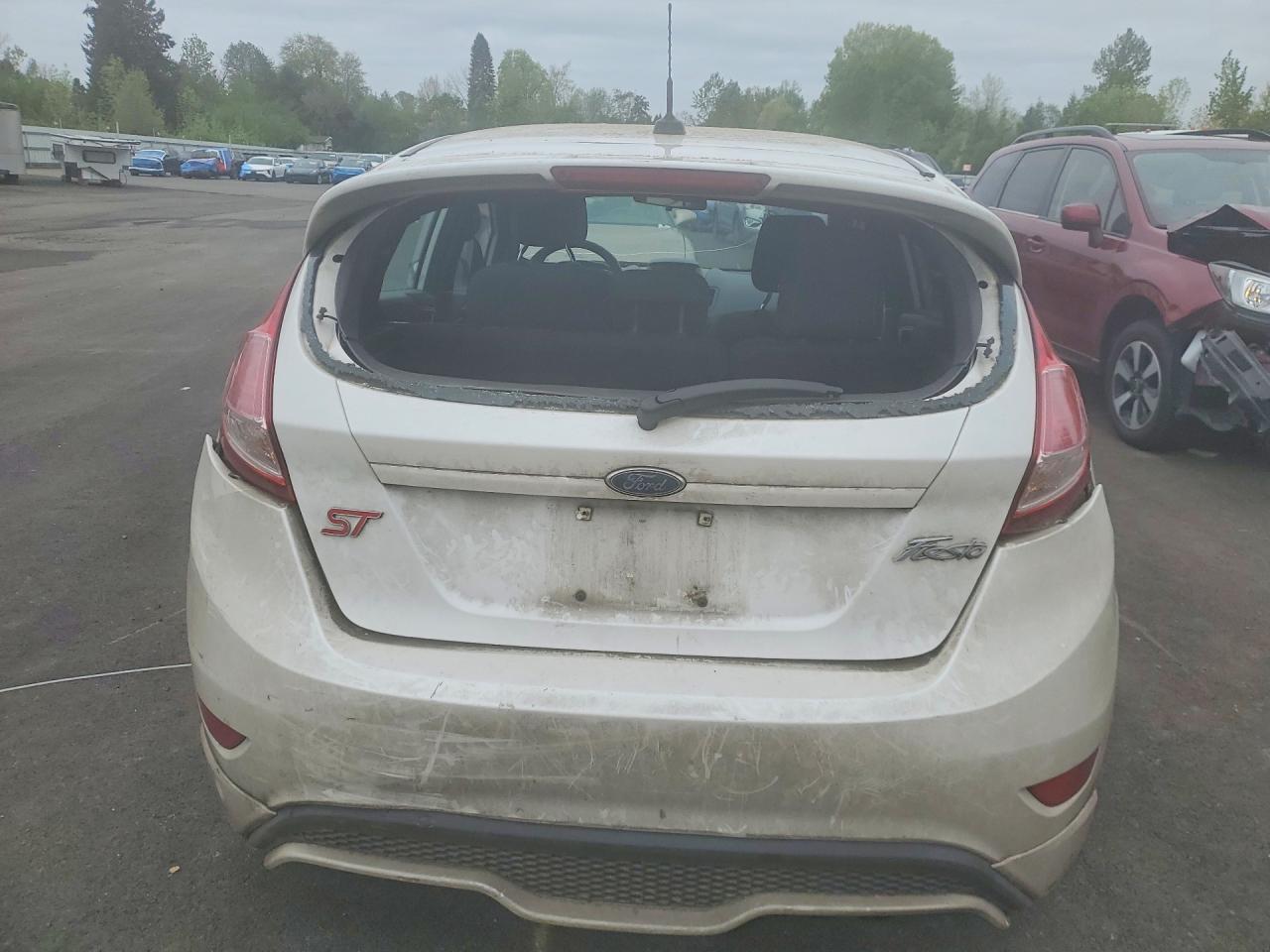 2016 FORD FIESTA ST photo 11