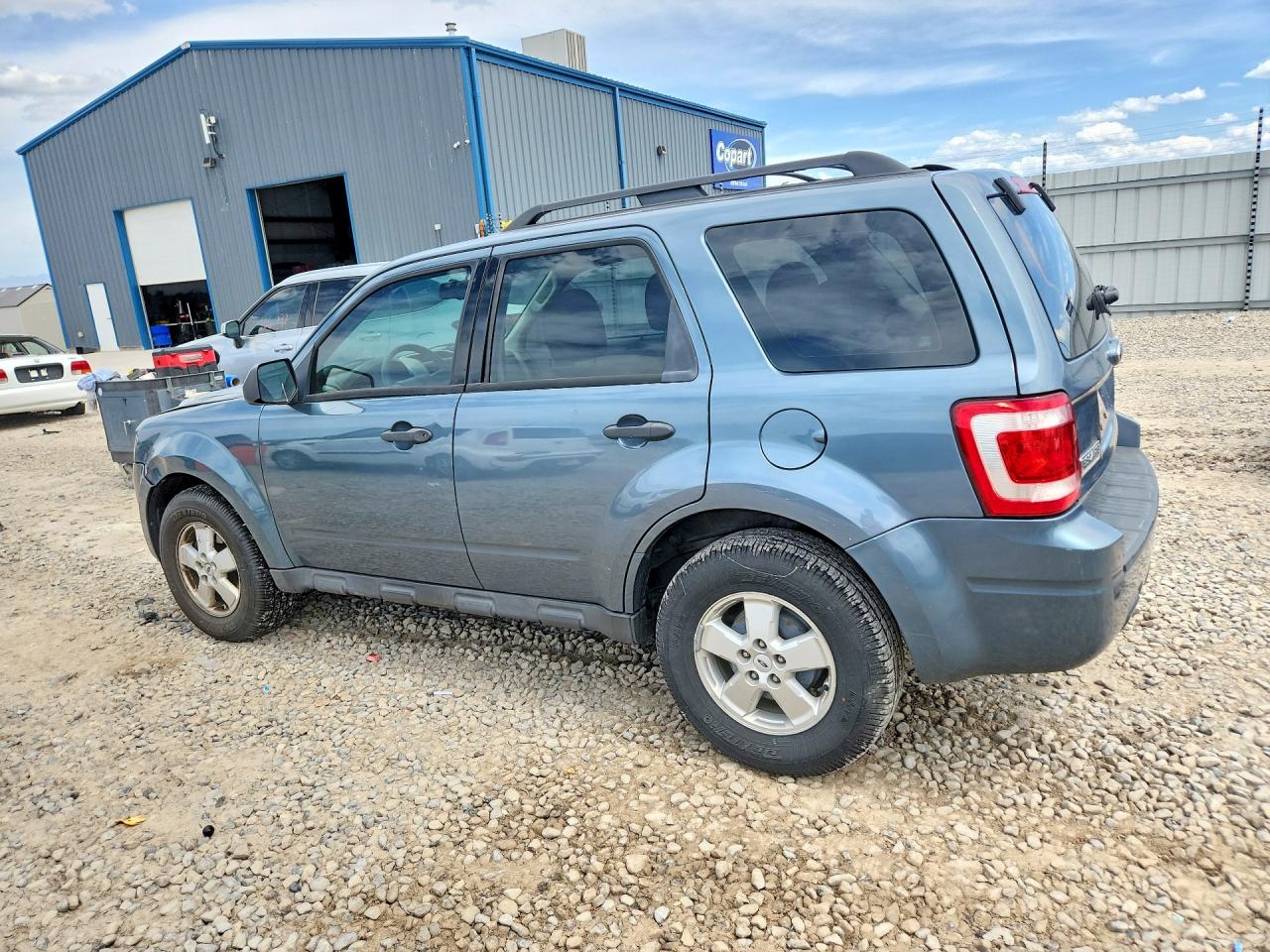 2010 FORD ESCAPE XLS photo 3