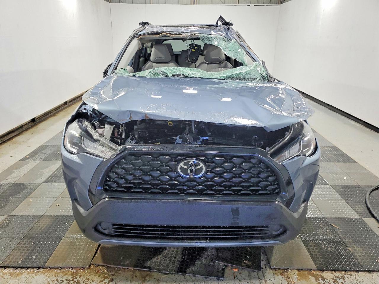 2024 TOYOTA COROLLA CROSS LE photo 5