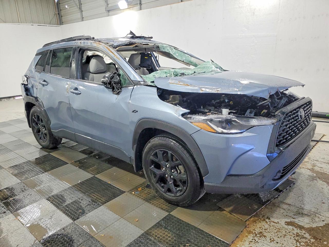 2024 TOYOTA COROLLA CROSS LE photo 4