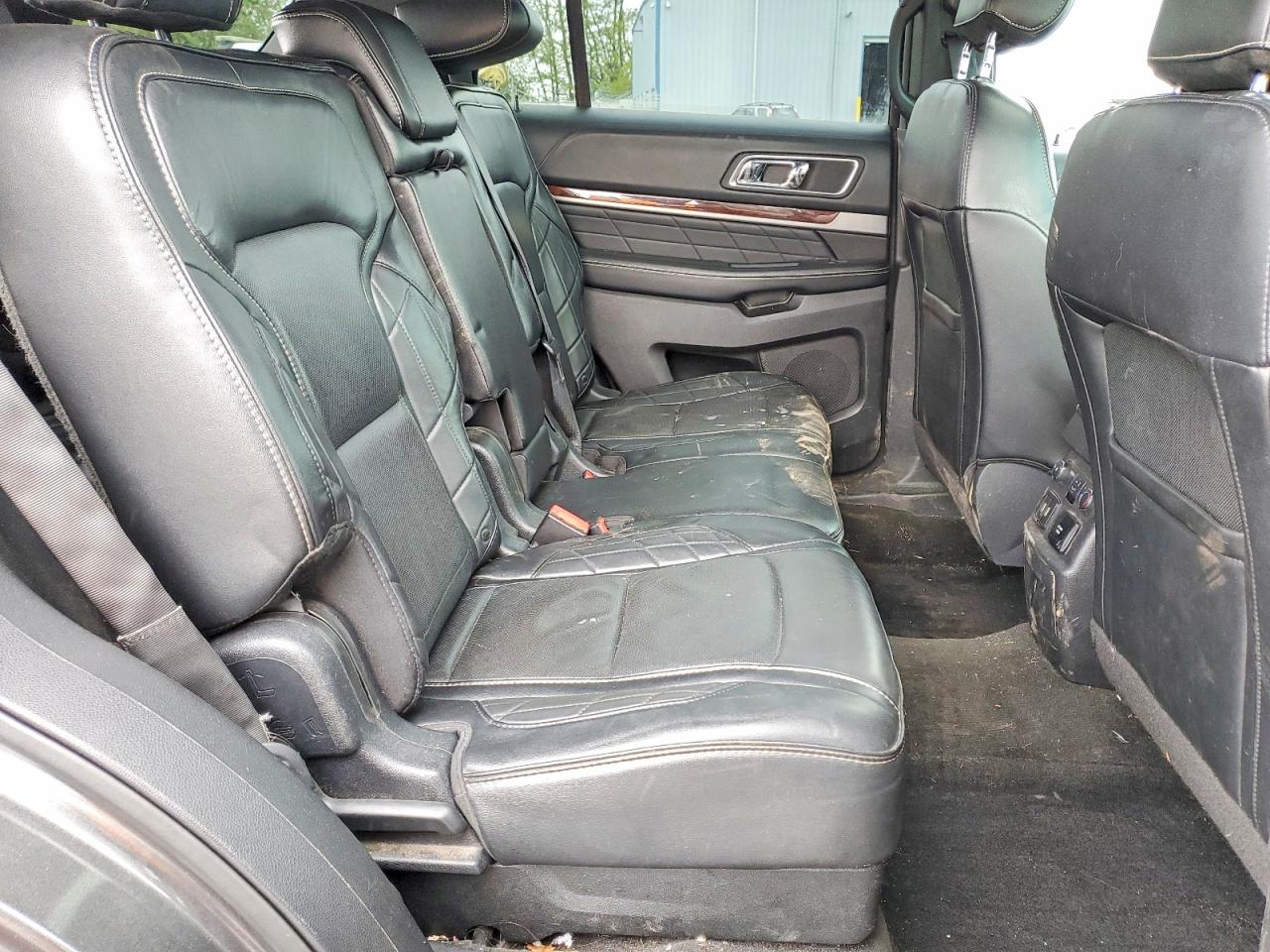 2017 FORD EXPLORER PLATINUM photo 11