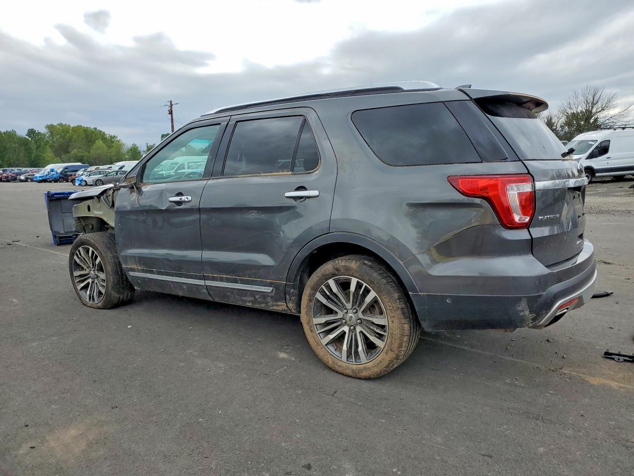 2017 FORD EXPLORER PLATINUM photo 2