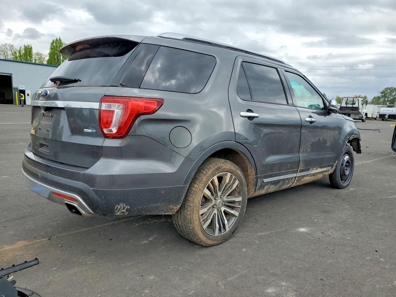2017 FORD EXPLORER PLATINUM photo 3