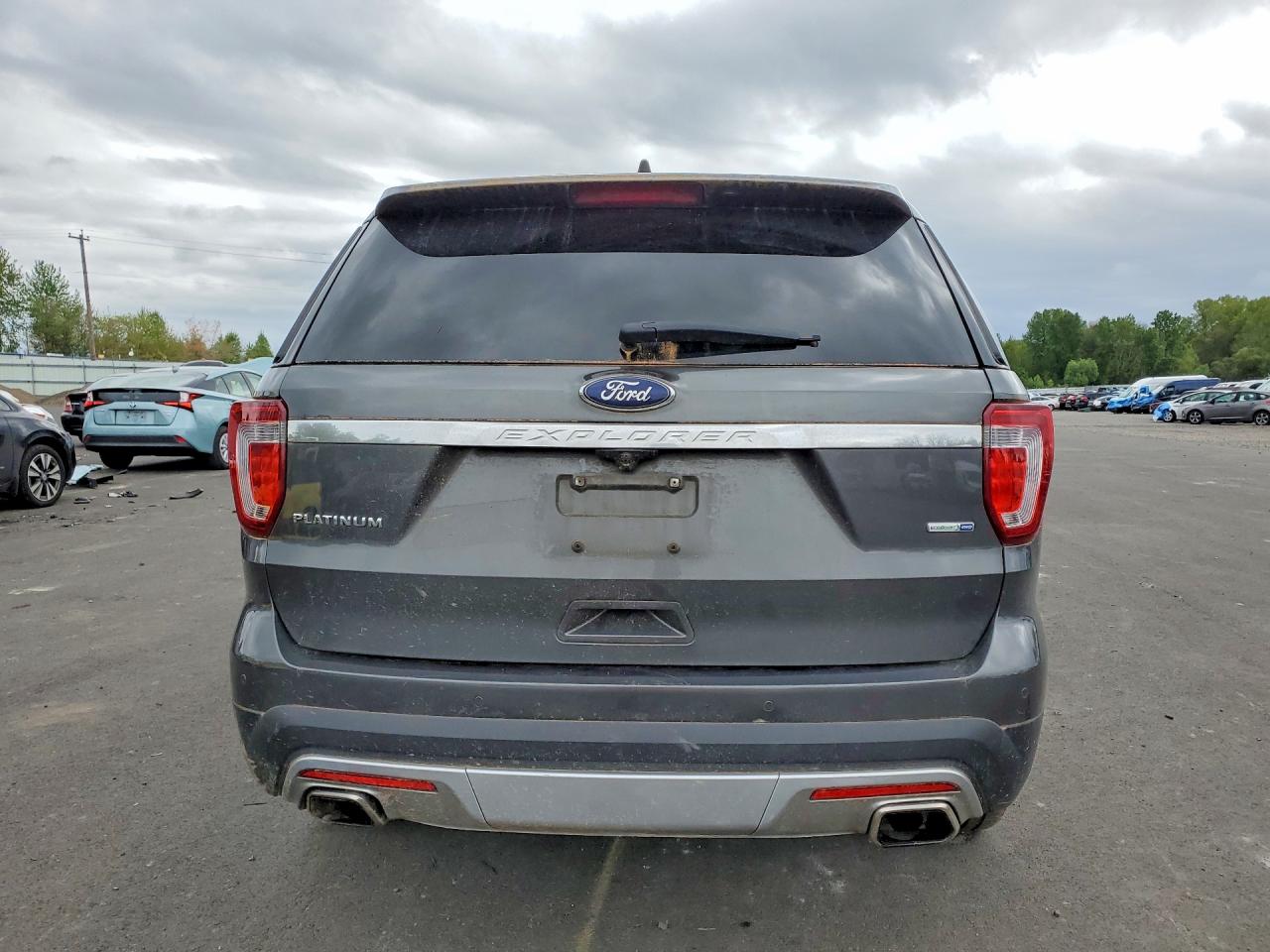 2017 FORD EXPLORER PLATINUM photo 6