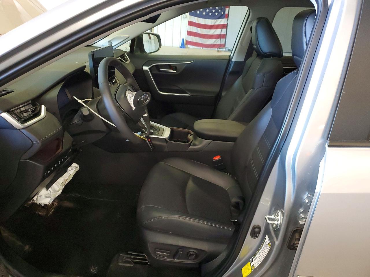 2024 TOYOTA RAV4 LIMITED photo 19