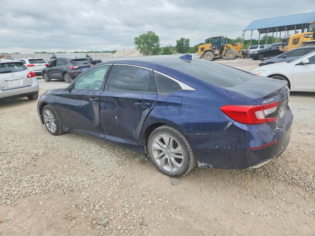 2018 HONDA ACCORD LX photo 3
