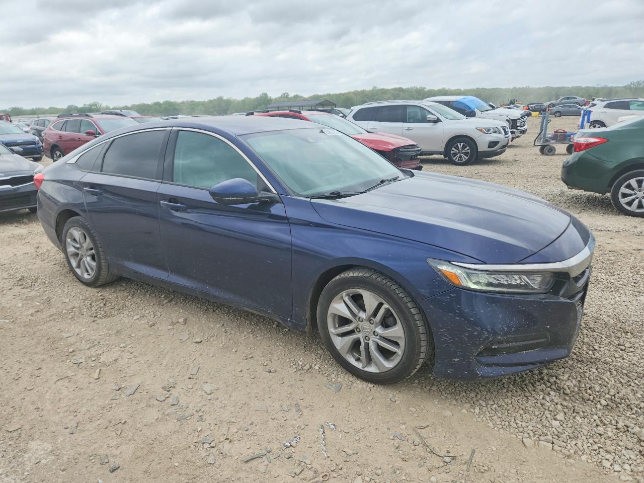 2018 HONDA ACCORD LX photo 7