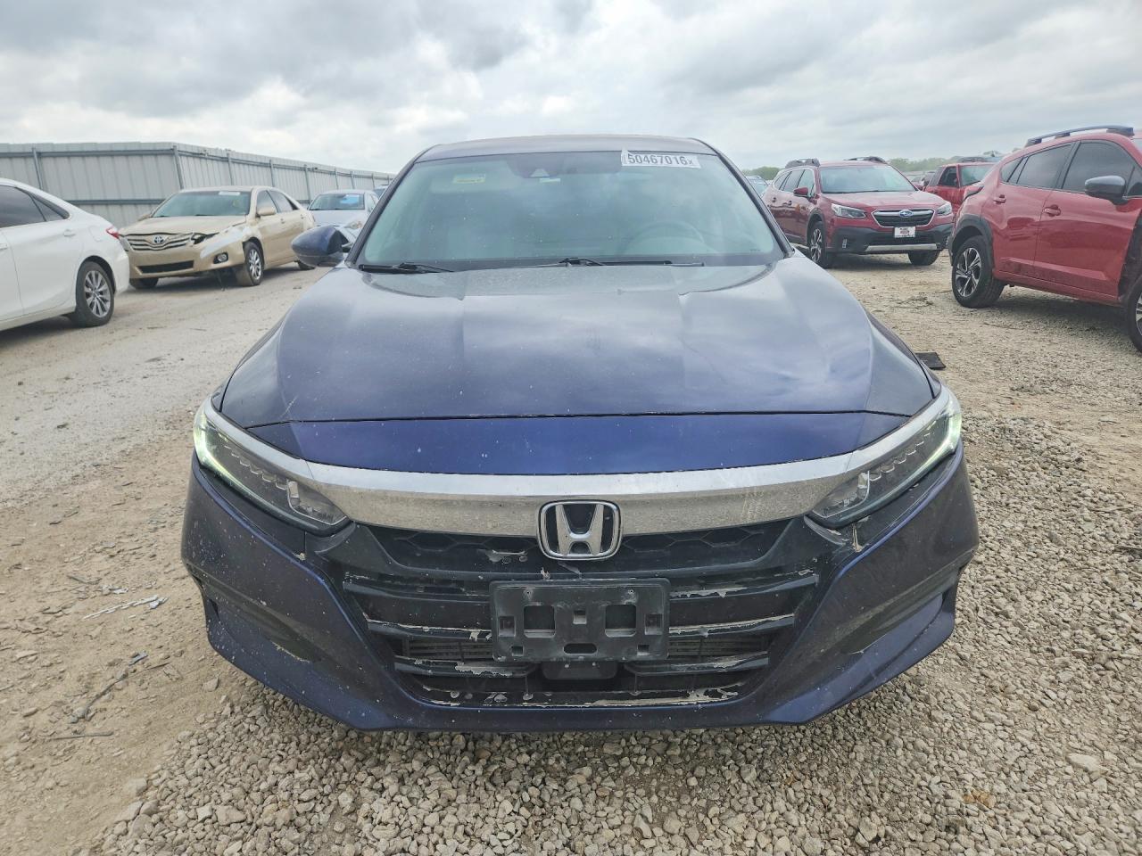 2018 HONDA ACCORD LX photo 9