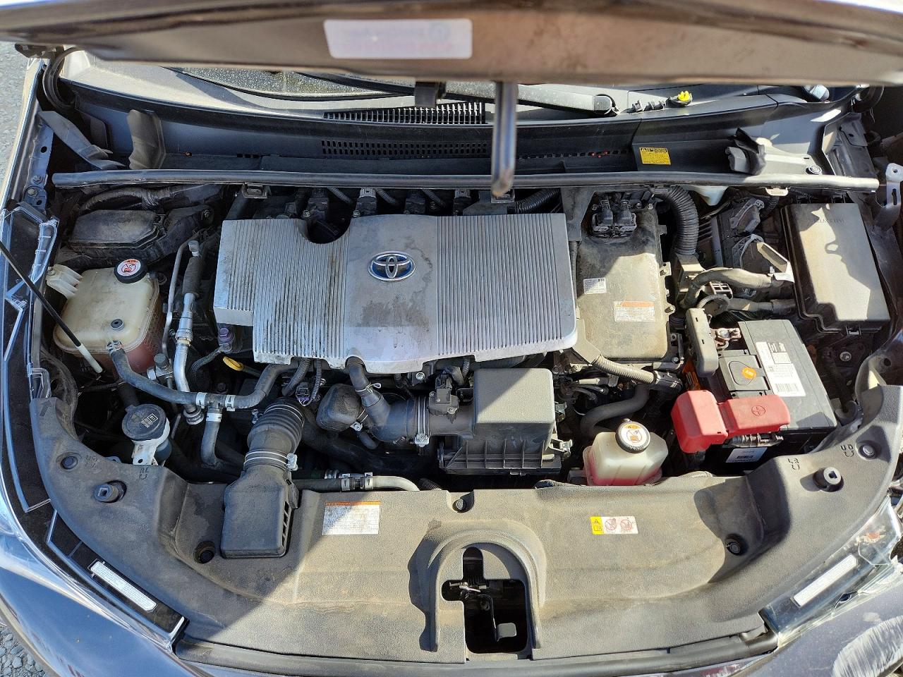 2018 TOYOTA PRIUS TWO photo 21