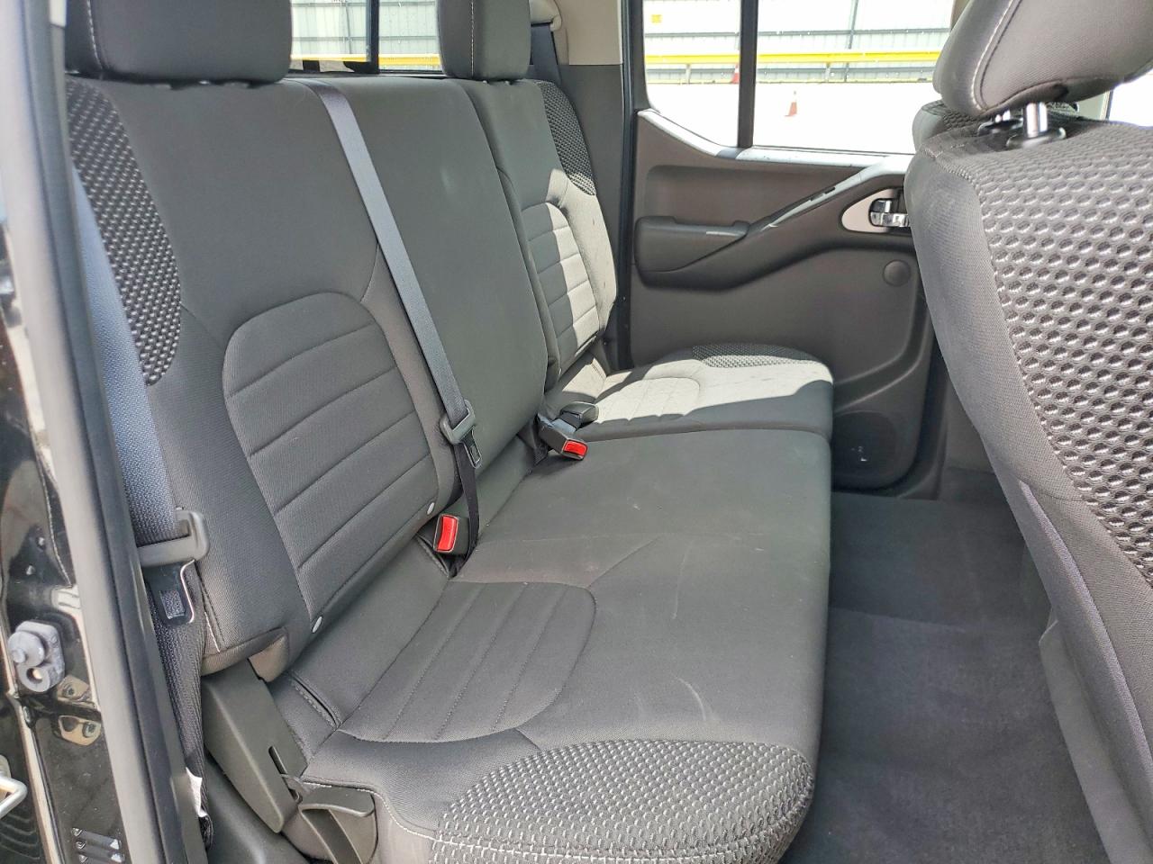 2019 NISSAN FRONTIER PRO-4X photo 19