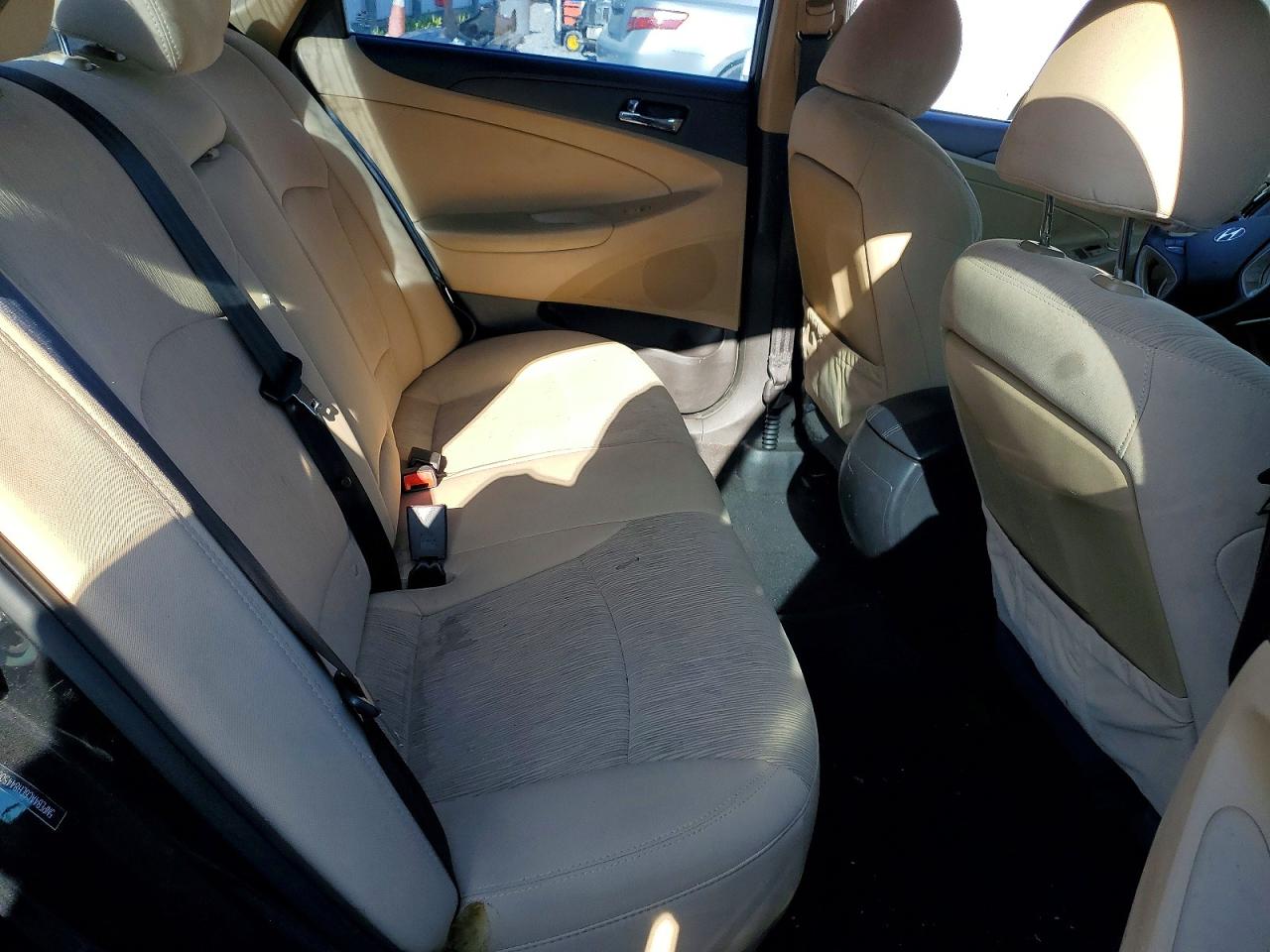 2014 HYUNDAI SONATA GLS photo 28