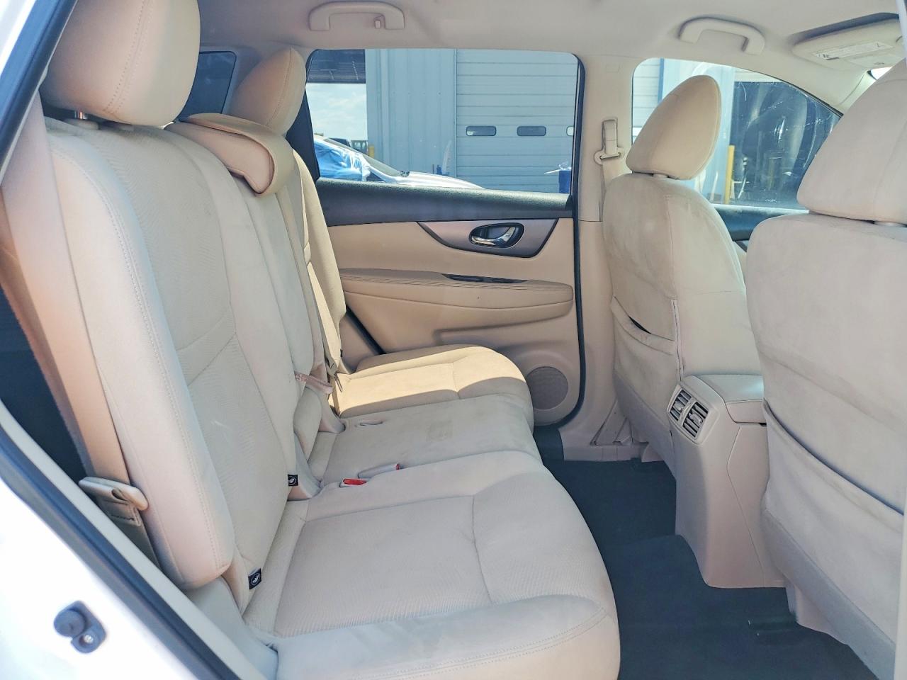 2016 NISSAN ROGUE SV photo 31