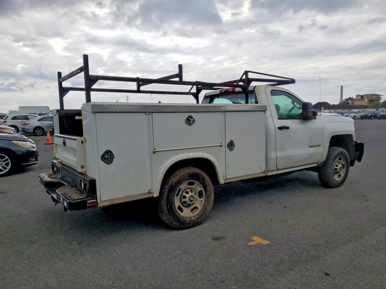 2016 CHEVROLET SILVERADO C2500 HEAVY DUTY photo 5