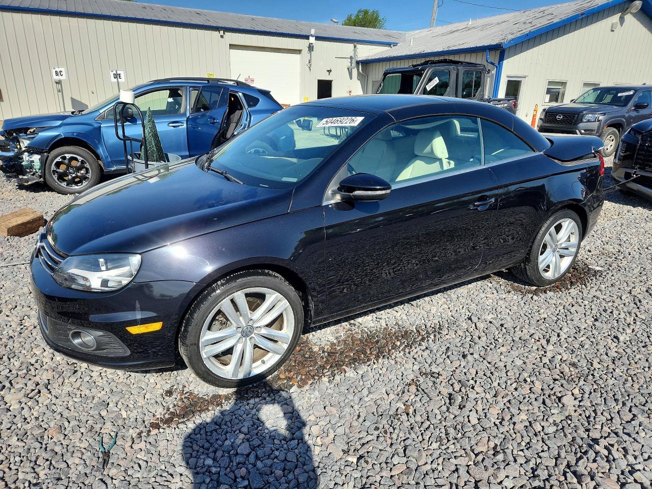 2013 VOLKSWAGEN EOS