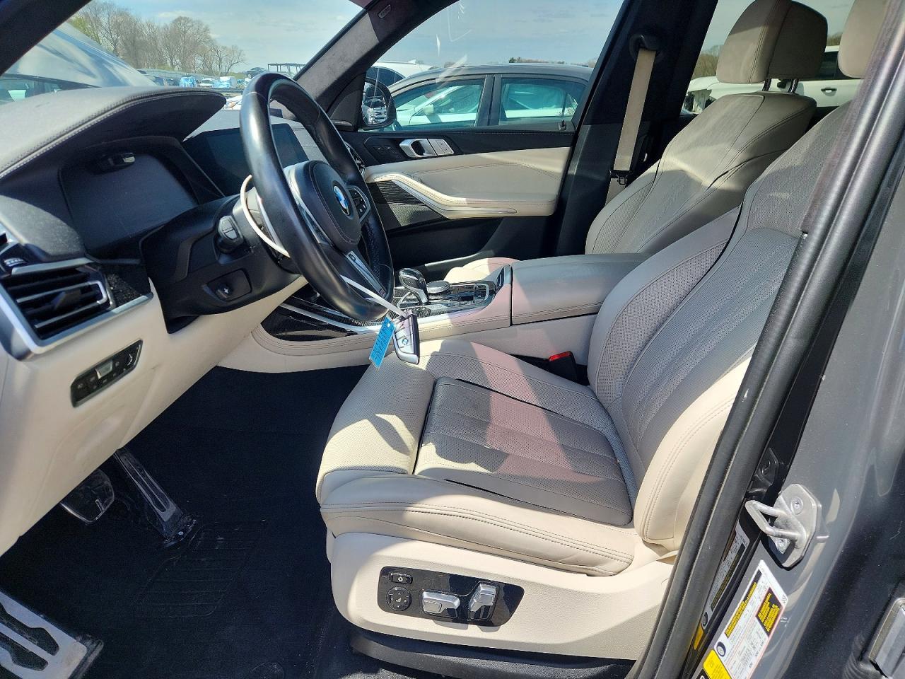 2022 BMW X7 M50I photo 13
