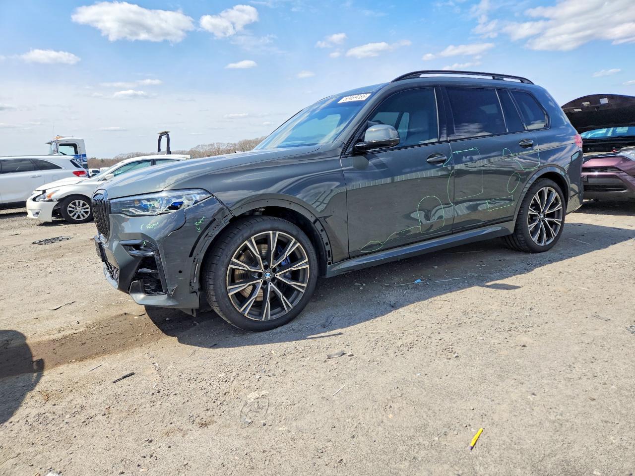 2022 BMW X7