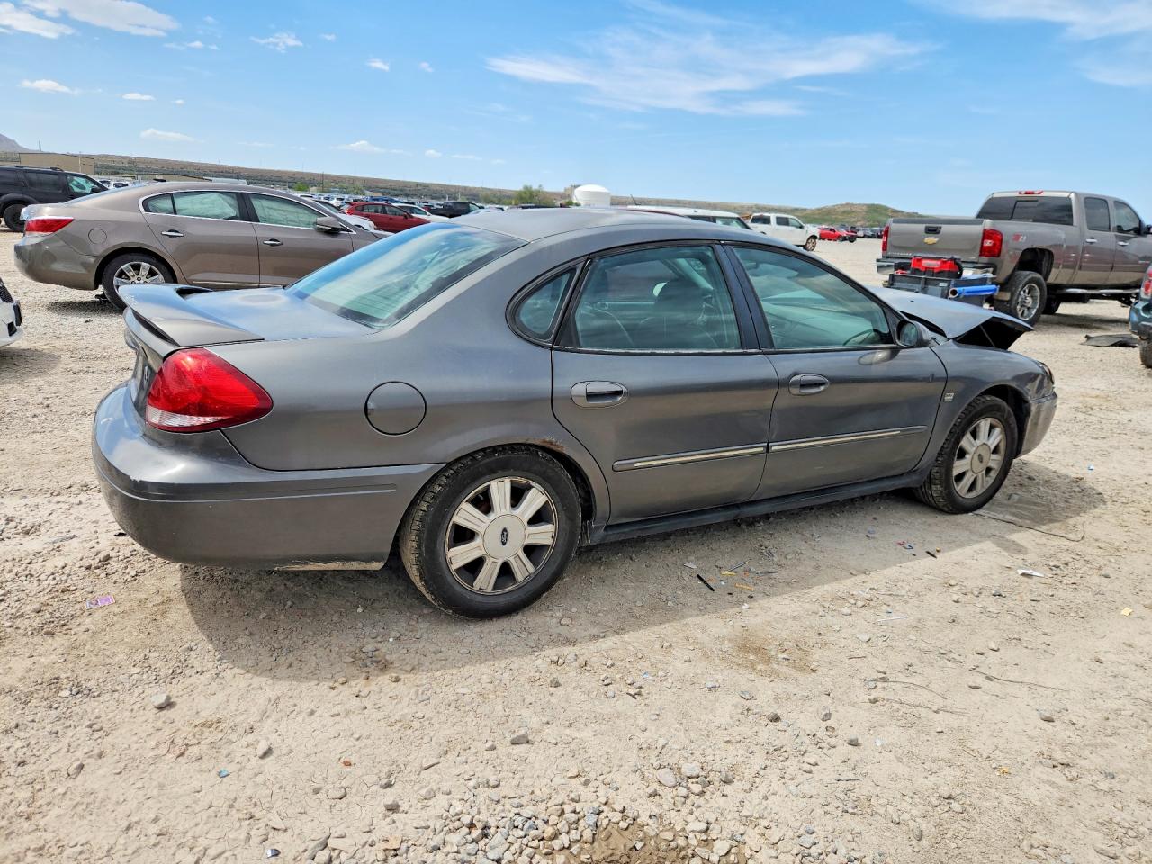 2004 FORD TAURUS SEL photo 5