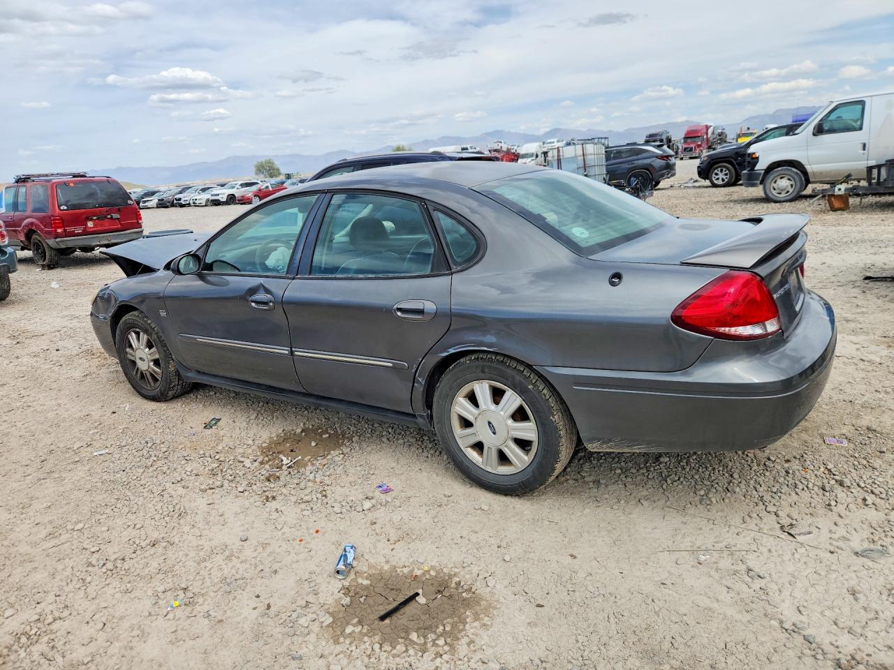 2004 FORD TAURUS SEL photo 3