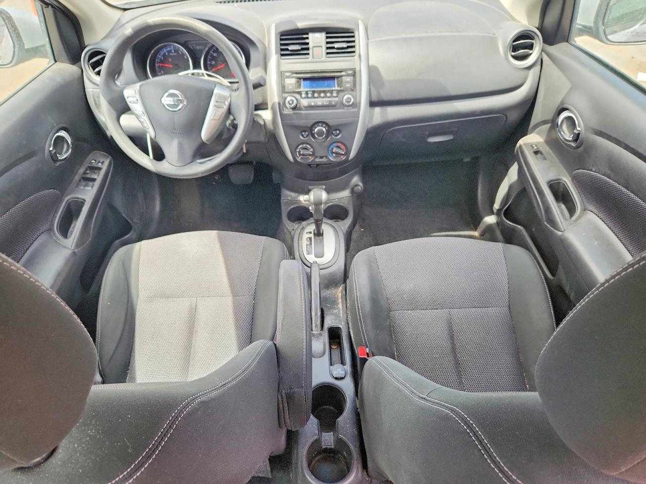 2018 NISSAN VERSA SV photo 15