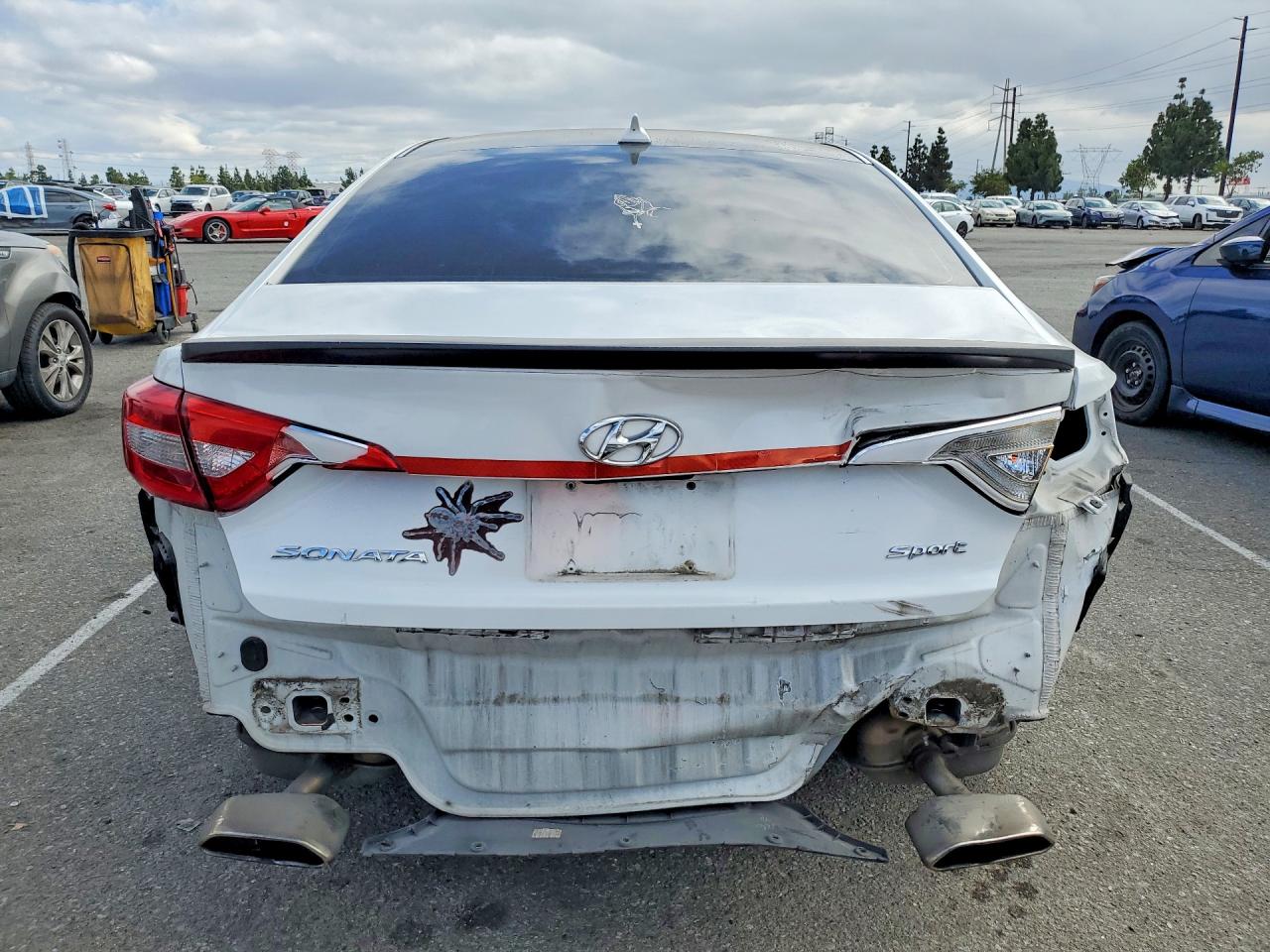 2016 HYUNDAI SONATA SPORT photo 11