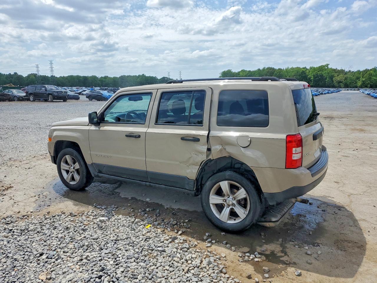 2017 JEEP PATRIOT SPORT photo 2