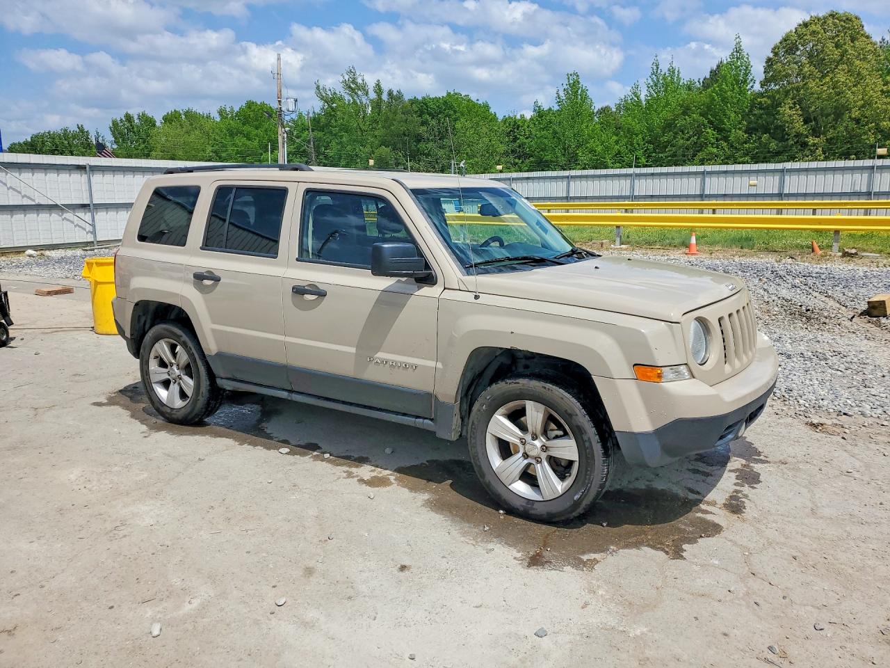 2017 JEEP PATRIOT SPORT photo 4