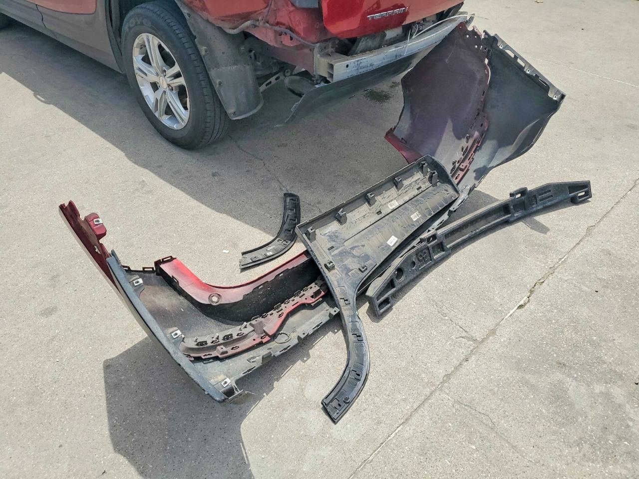 2018 GMC TERRAIN SLE photo 25