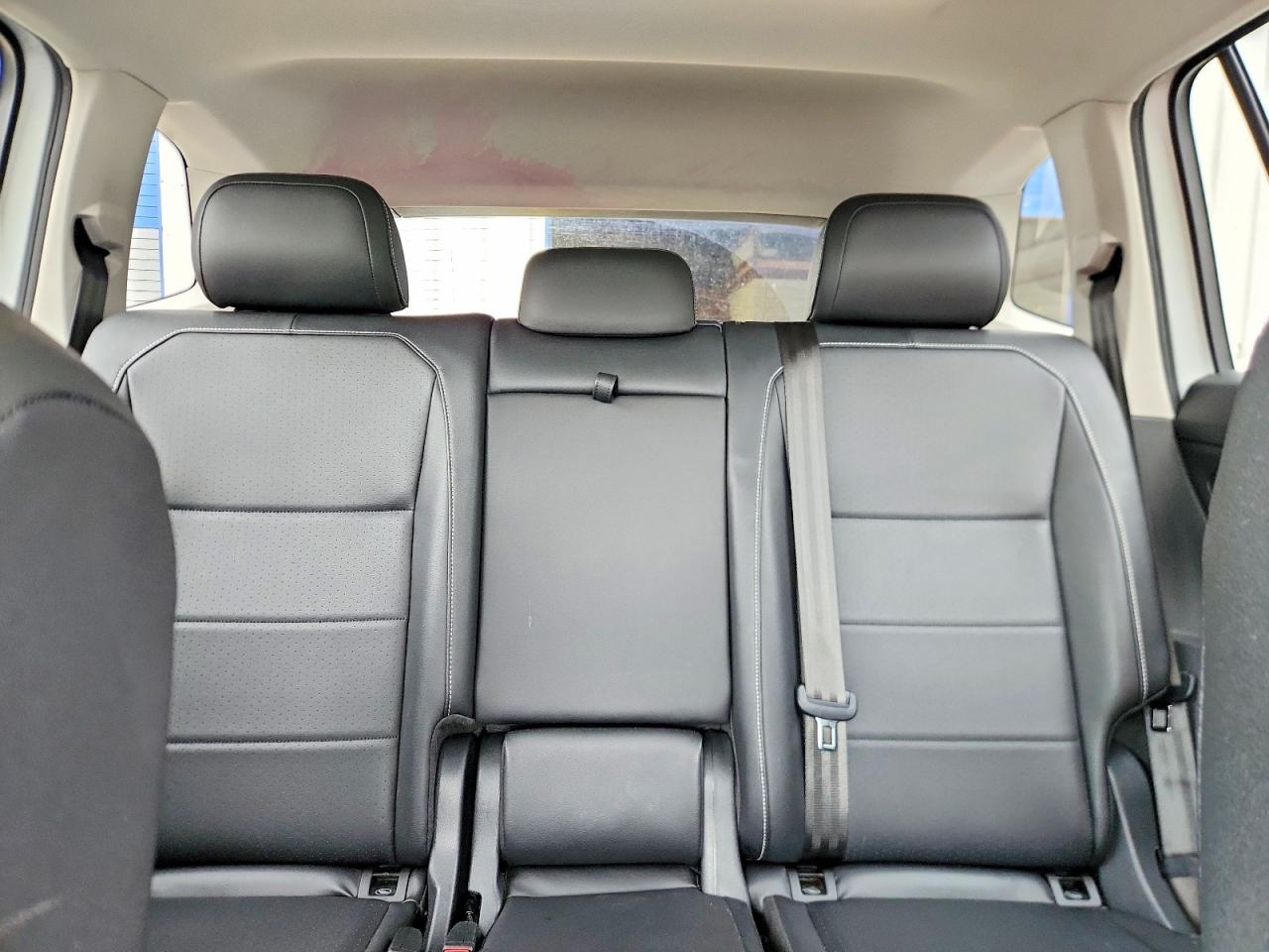 2021 VOLKSWAGEN TIGUAN SE photo 28