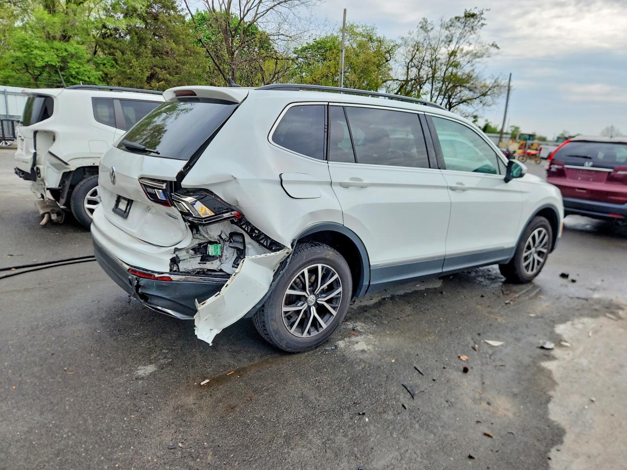 2021 VOLKSWAGEN TIGUAN SE photo 7