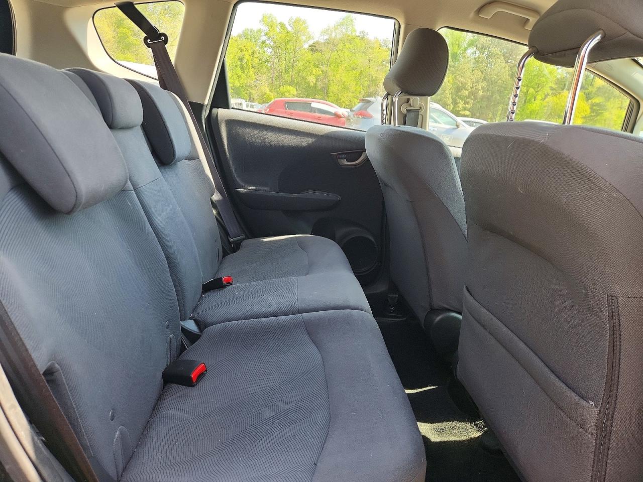 2013 HONDA FIT photo 10