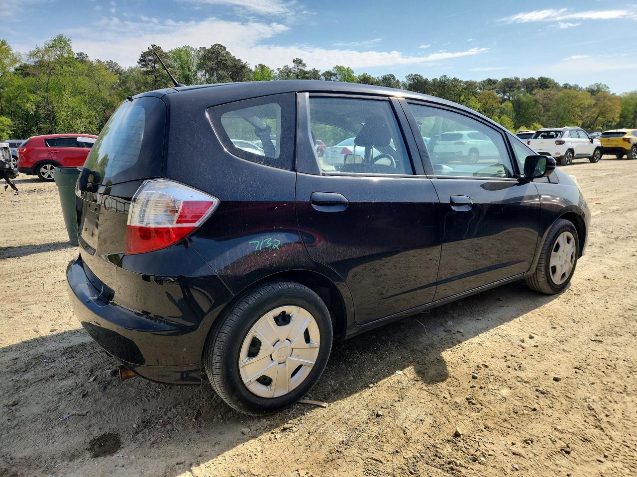 2013 HONDA FIT photo 3